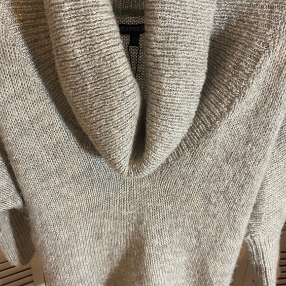 Express - Picture 2 of 4